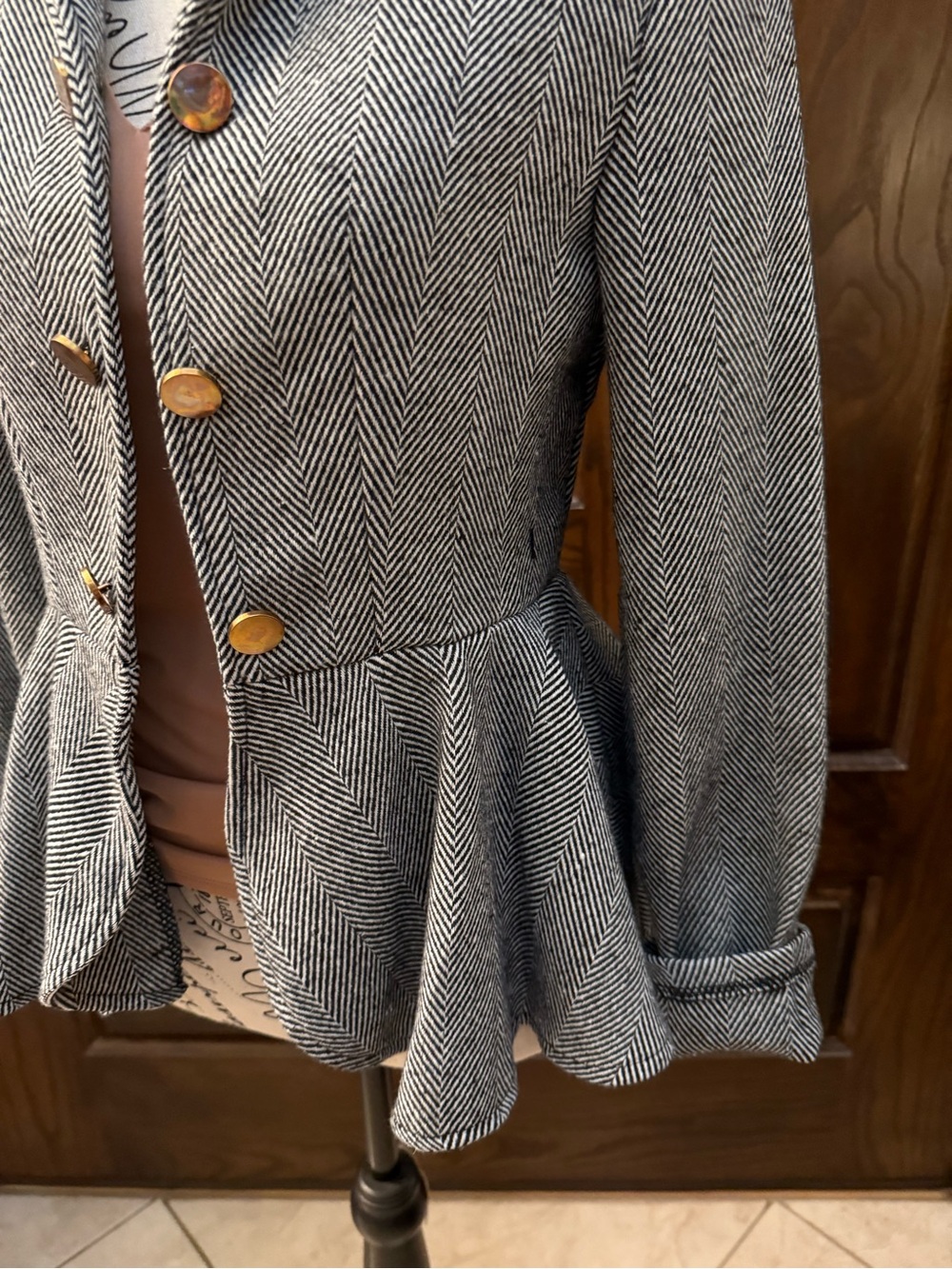 SHEIN Gray Herringbone Peplum Blazer with Gold Buttons - Picture 4 of 16